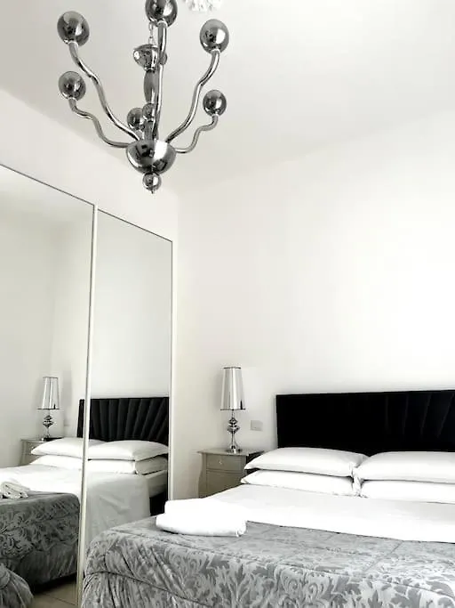 Hotel Virginia Apartaments - Stazione Termini Rome