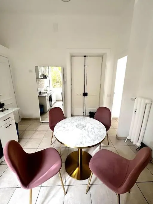 Hotel Virginia Apartaments - Stazione Termini Rome Apartment