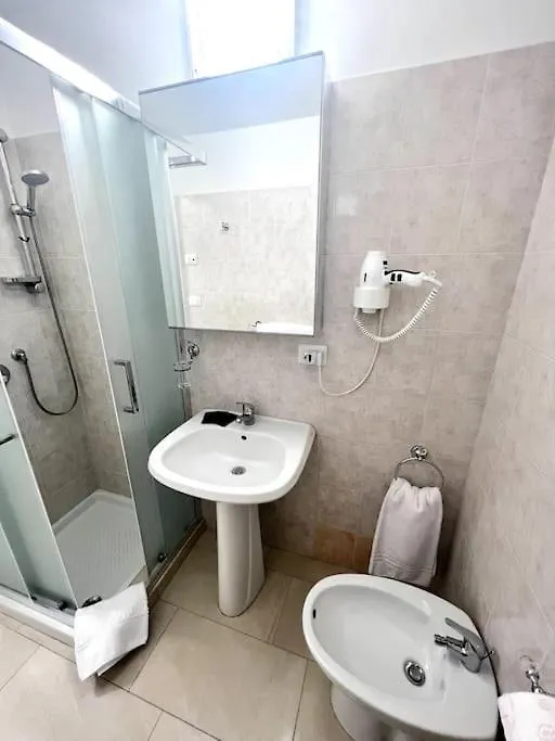 Hotel Virginia Apartaments - Stazione Termini Rome 0*,
